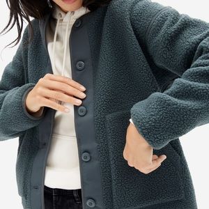 *NWT* Everlane ReNew teddy liner